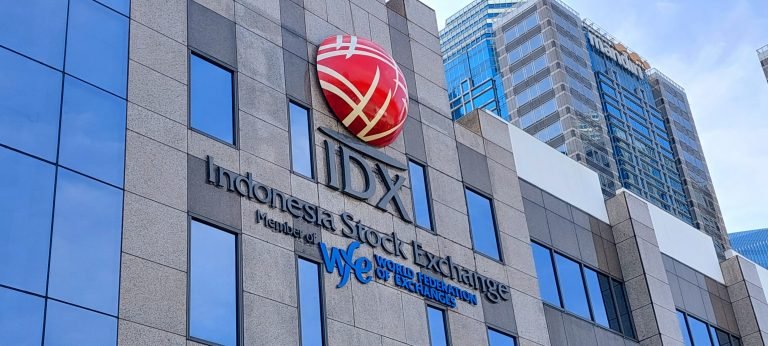 Indonesia Stock Exchange Photo by Ruben Sukatendel on Unsplash