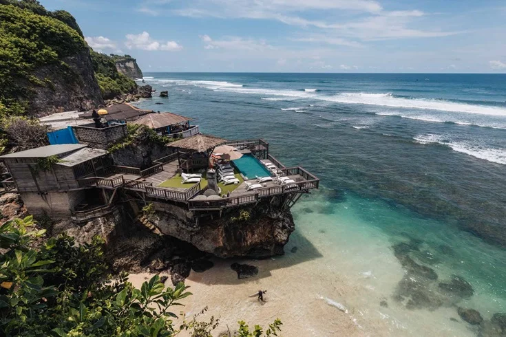 uluwatu villa, bali - jonny melon